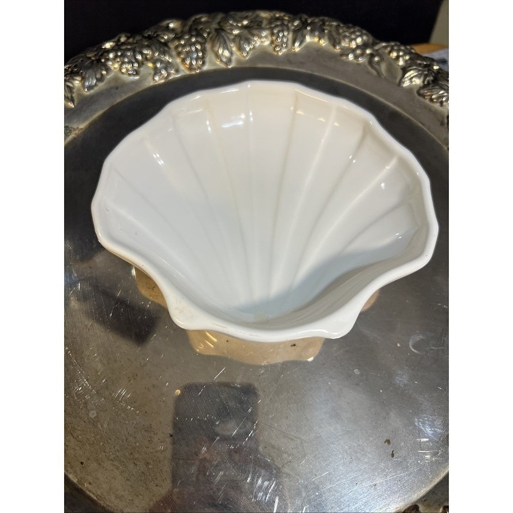 PFALTZGRAFF IVORY GLOSSY CERAMIC SHELL SHAPED TRINKET DISH 5.75" USA (2109)
